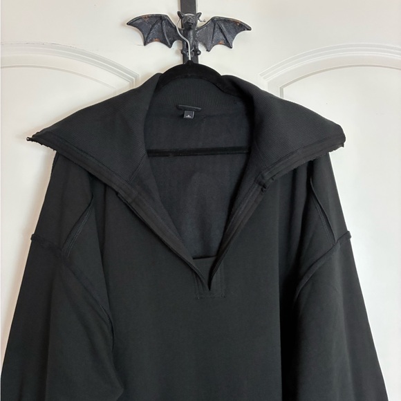 Torrid Fleece V-Neck Sweatshirt Elegant Cut Soft Comfortable size 3X - Picture 7 of 15